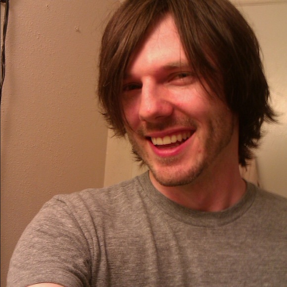 Meet your Posher, Derrick - Picture 1 of 1